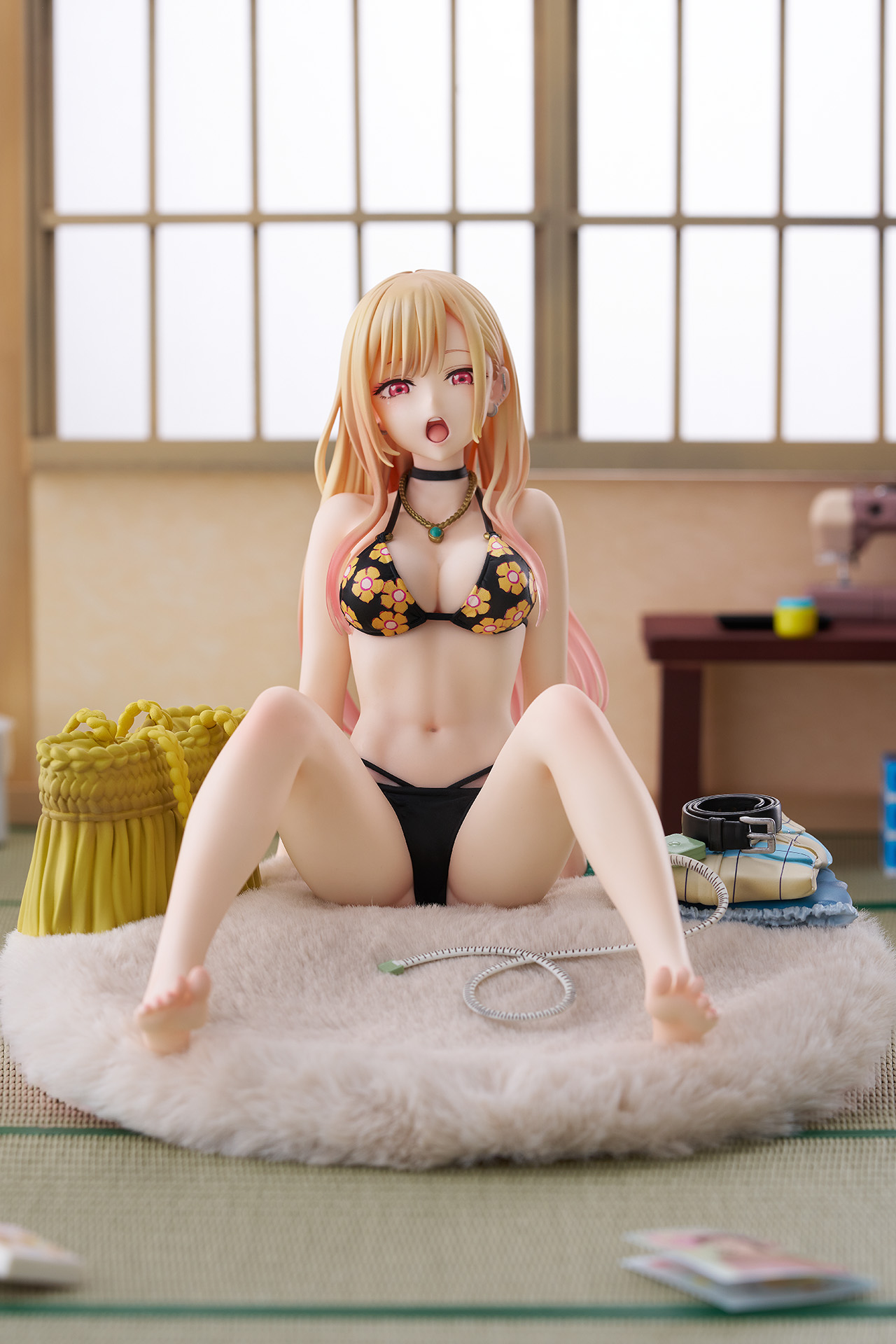 美少女　フィギュア　8点　アルベド　喜多川海夢　すーぱーそに子　など Amazon.co.jp: アルター 喜多川海夢 リズVer. 1/6 スケール塗装